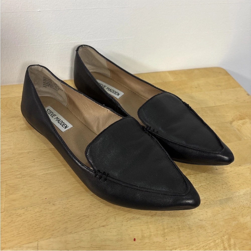 Steve Madden Black Pointed Toe Loafers